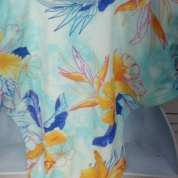 XHilaration Woman's Powder Blue Floral One Piece SwimSuit Size Medium - Picture 5 of 10